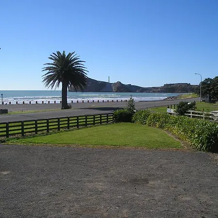 Castlepoint Holiday Park & Motels Room photo